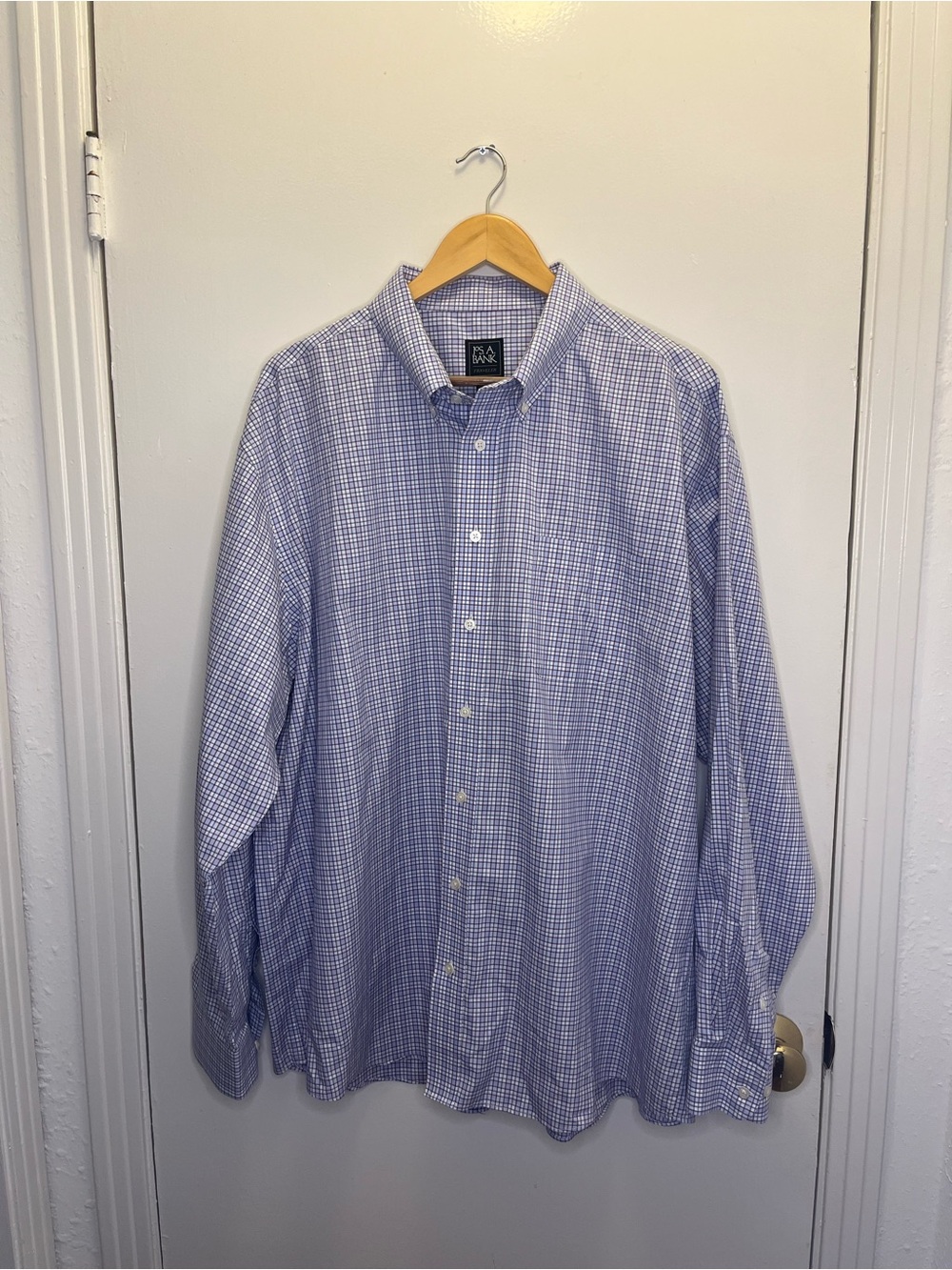 Jos. A. Bank Traveler Blue Check Button-Down Dress Shirt Traditional Fit